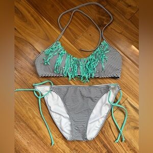 Victoria’s Secret bikini